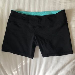 Lululemon shorts size 8
